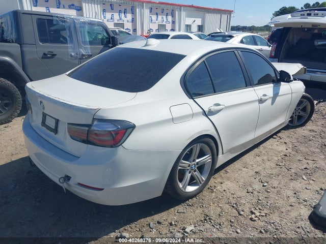 BMW 328I 2015 WBA3A5C52FF609446 Image 4