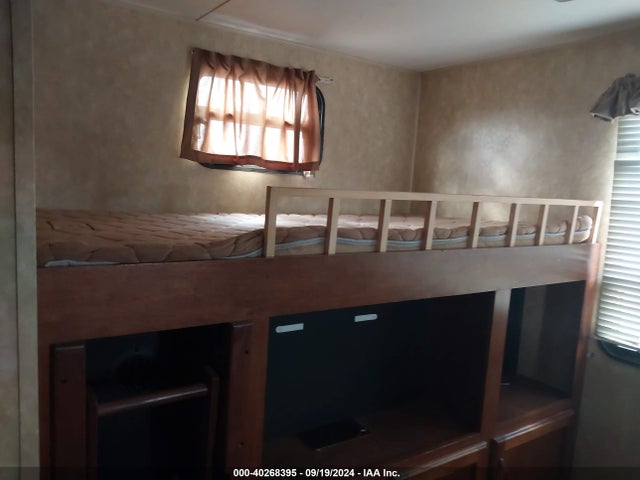 2012 Coachmen Catalina Series M32 მანქანა იყიდება აუქციონზე, vin: 5ZT2CAXB3CT002808, აუქციონის ნომერი: 40268395