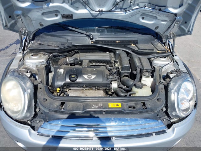 2010 MINI COOPER CLUBMAN WMWML3C58ATX38224 Photo 9