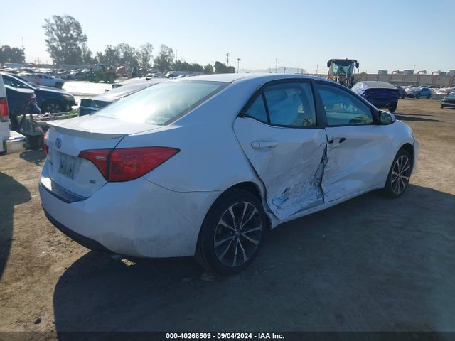 Toyota COROLLA SE 2017 5YFBURHE6HP655301 Image 4