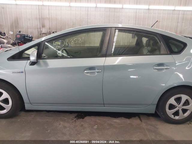 JTDKN3DU7F1900292 Toyota Prius Three