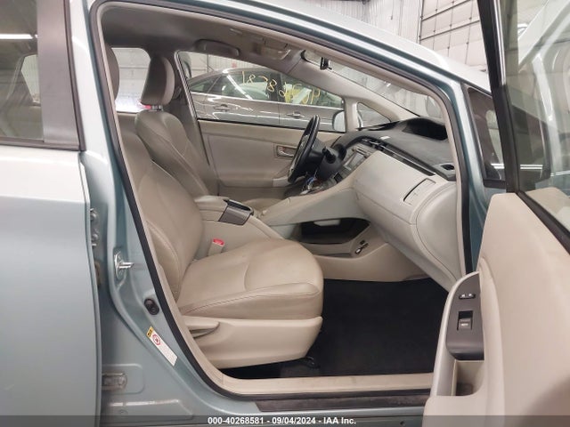 JTDKN3DU7F1900292 Toyota Prius Three
