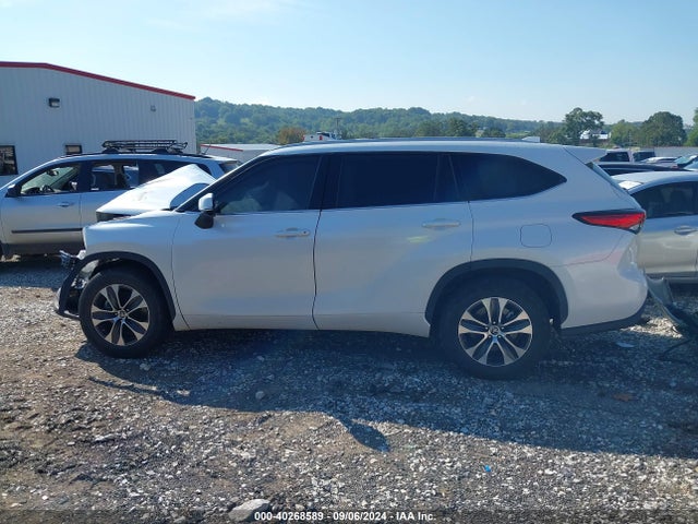 Toyota Highlander Xle 2022 5TDGZRAH1NS129365 Image 15
