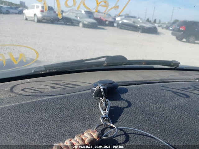 2010 MINI COOPER CLUBMAN WMWML3C52ATX51910 Photo 10