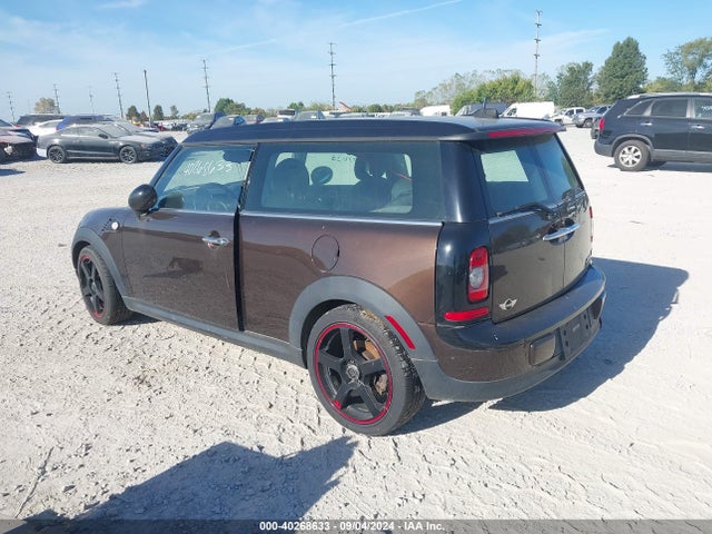 2010 MINI COOPER CLUBMAN WMWML3C52ATX51910 Photo 2