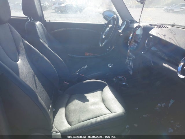 2010 MINI COOPER CLUBMAN WMWML3C52ATX51910 Photo 4