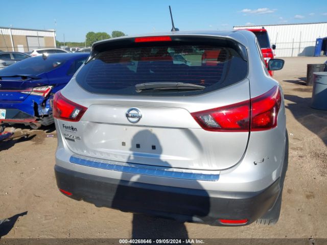 JN1BJ1CP3HW028343 Nissan Rogue Sport S
