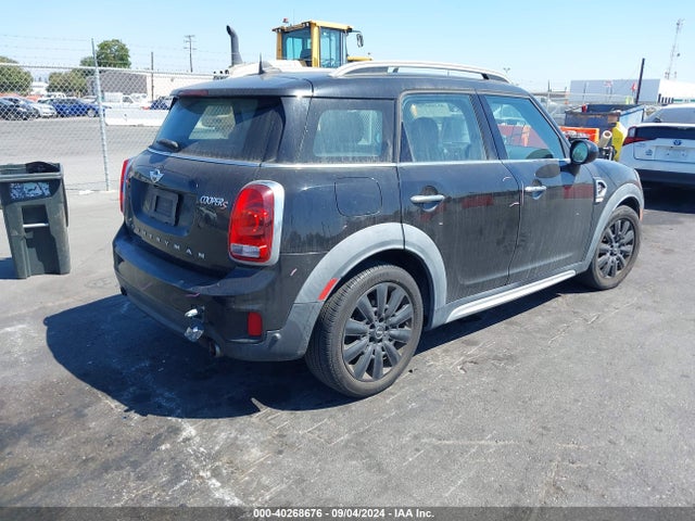 2018 MINI COUNTRYMAN WMZYT3C32J3E00808 Photo 3