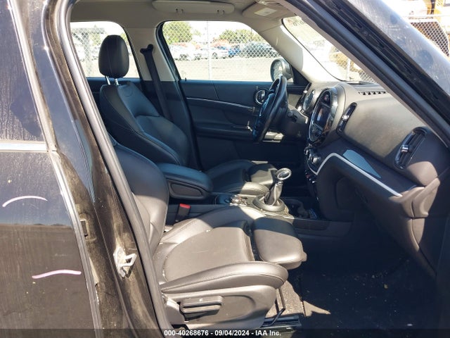2018 MINI COUNTRYMAN WMZYT3C32J3E00808 Photo 4