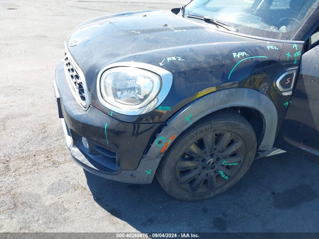2018 MINI COUNTRYMAN WMZYT3C32J3E00808 Photo 5