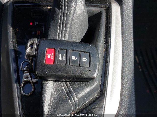 2T1BURHE8FC418144 Toyota Corolla Le Premium