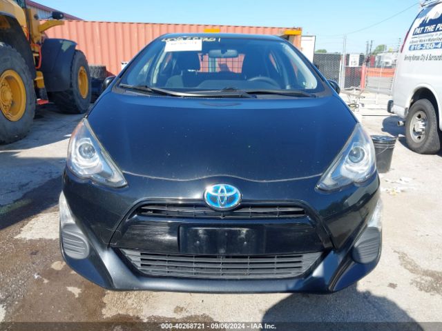 JTDKDTB31G1589554 Toyota Prius C Two