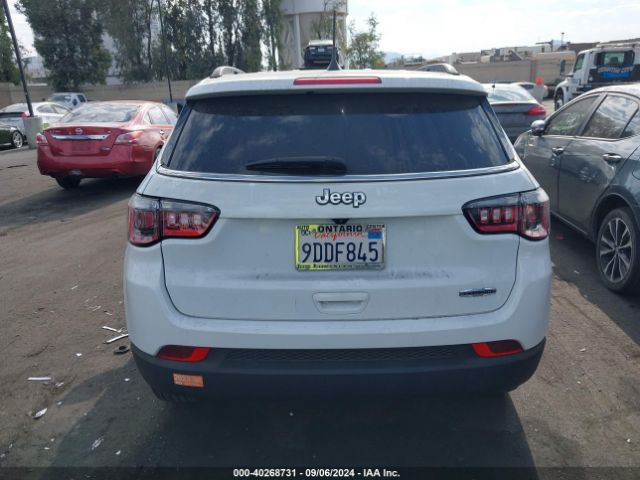 3C4NJCBB4NT205253 Jeep Compass Latitude Fwd