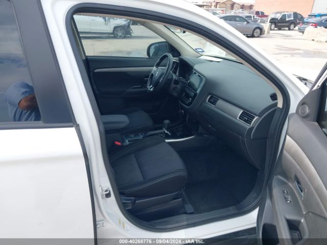 JA4AD3A32HZ053562 Mitsubishi Outlander Se