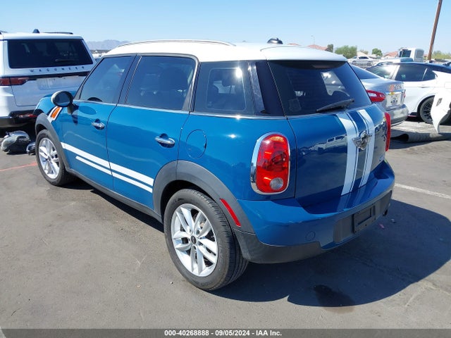 2011 MINI COOPER COUNTRYMAN WMWZB3C51BWM00267 Photo 2