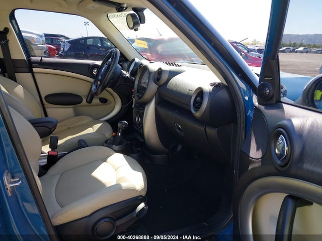 2011 MINI COOPER COUNTRYMAN WMWZB3C51BWM00267 Photo 4