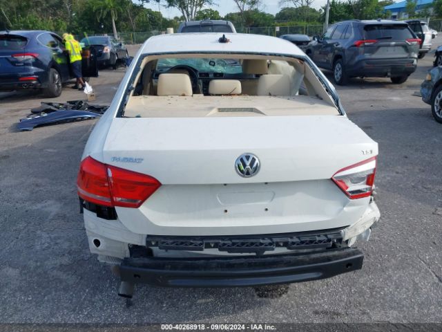 1VWAS7A30EC115569 Volkswagen Passat 1.8t Wolfsburg Edition