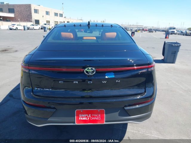 JTDAAAAF5R3018189 Toyota Crown Xle