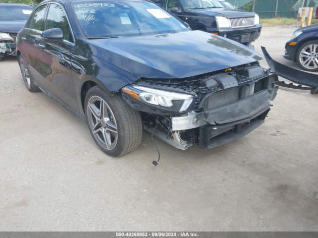 W1K3G4FB9NJ360478 Mercedes-Benz A 220 4matic