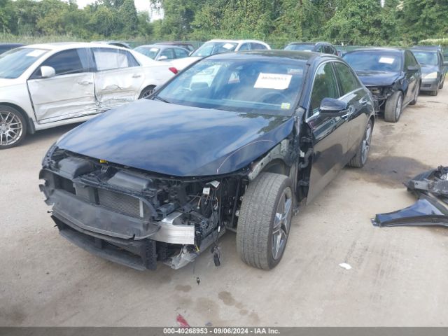W1K3G4FB9NJ360478 Mercedes-Benz A 220 4matic