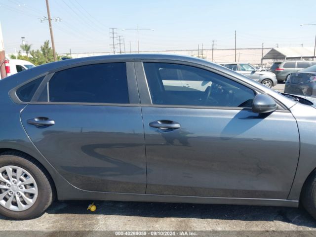 3KPF24AD4KE005581 KIA FORTE FE