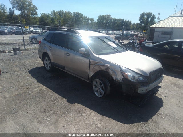 Subaru Outback 2.5i Premium 2014 4S4BRBCC5E3215939 Image 1