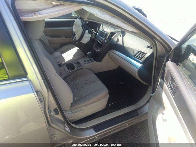 Subaru Outback 2.5i Premium 2014 4S4BRBCC5E3215939 Image 5