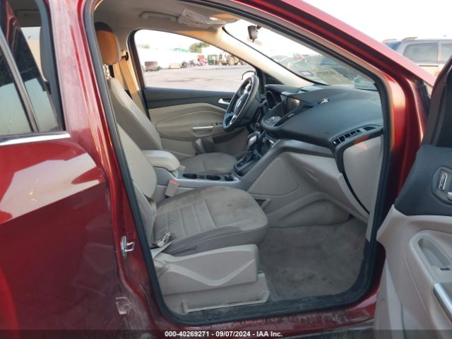 1FMCU0GX6GUC25462 Ford ESCAPE SE