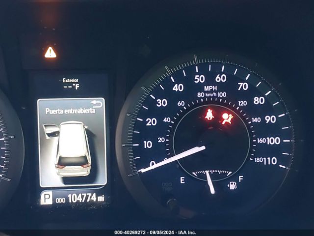 5TDYK3DC7GS765250 Toyota Sienna Xle 8 Passenger