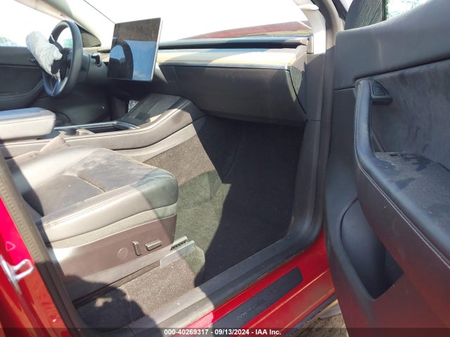 2022 TESLA MODEL Y 7SAYGDEE9NF349020 Photo 4
