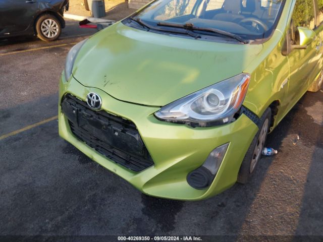 JTDKDTB32F1112243 Toyota Prius C Two