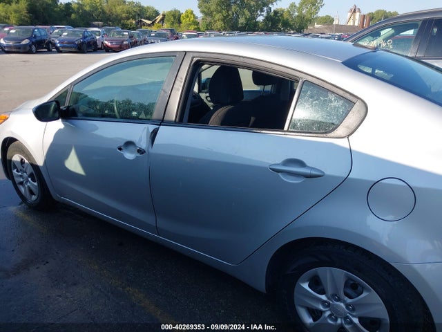 KIA FORTE LX 2016 KNAFK4A63G5611035 Image 6