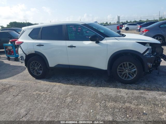 5N1AT3AA2MC698597 Nissan Rogue S Fwd