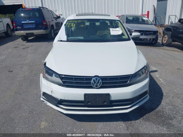 3VWDB7AJ1JM244148 Volkswagen Jetta 1.4t Se/1.4t Wolfsburg Edition