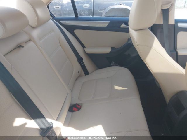 3VWDB7AJ1JM244148 Volkswagen Jetta 1.4t Se/1.4t Wolfsburg Edition