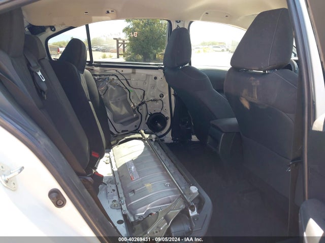 JTDEBRBE8LJ016913 Toyota Corolla Hybrid Le