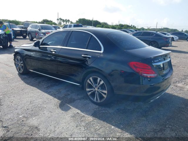 55SWF4JB4FU067905 Mercedes-Benz C 300 Luxury/sport