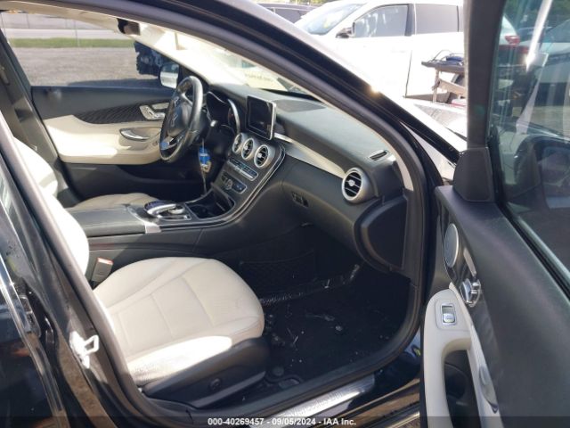 55SWF4JB4FU067905 Mercedes-Benz C 300 Luxury/sport