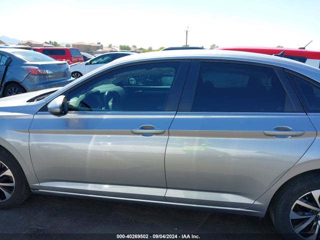 3VWCM7BU6NM015047 Volkswagen Jetta 1.5t S