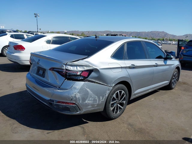 3VWCM7BU6NM015047 Volkswagen Jetta 1.5t S