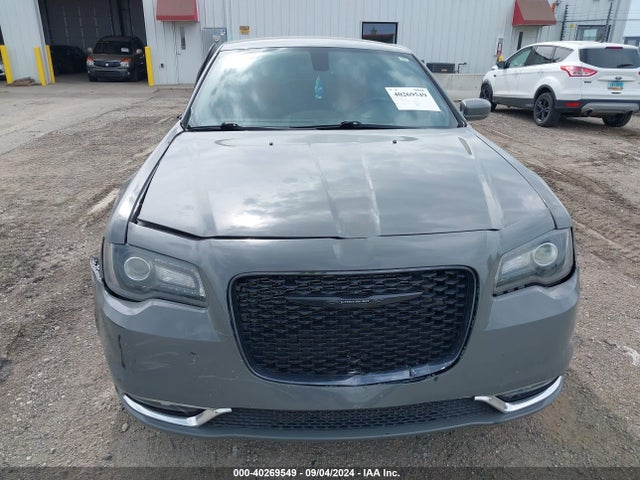2C3CCAGG4JH160901 Chrysler 300 300s Awd