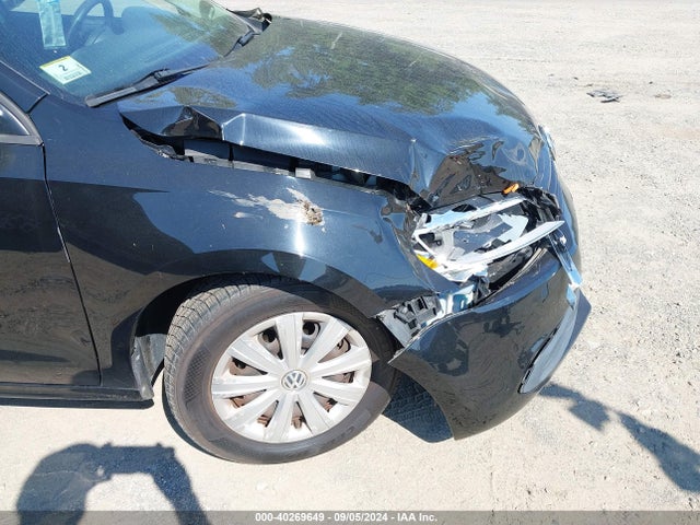 3VW2K7AJXEM312766 Volkswagen Jetta 2.0l S