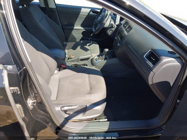 3VW2K7AJXEM312766 Volkswagen Jetta 2.0l S