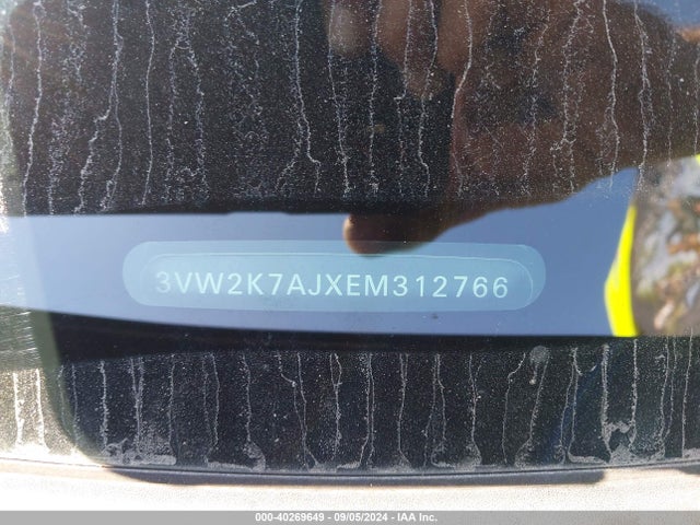 3VW2K7AJXEM312766 Volkswagen Jetta 2.0l S