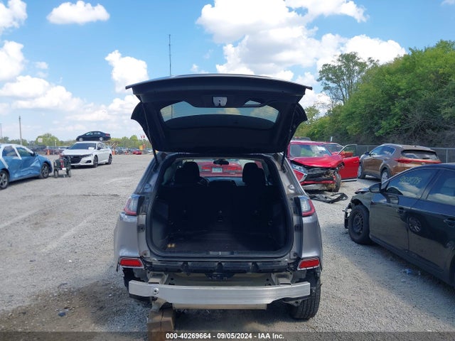 1C4PJMCB0KD213817 Jeep Cherokee Latitude 4x4