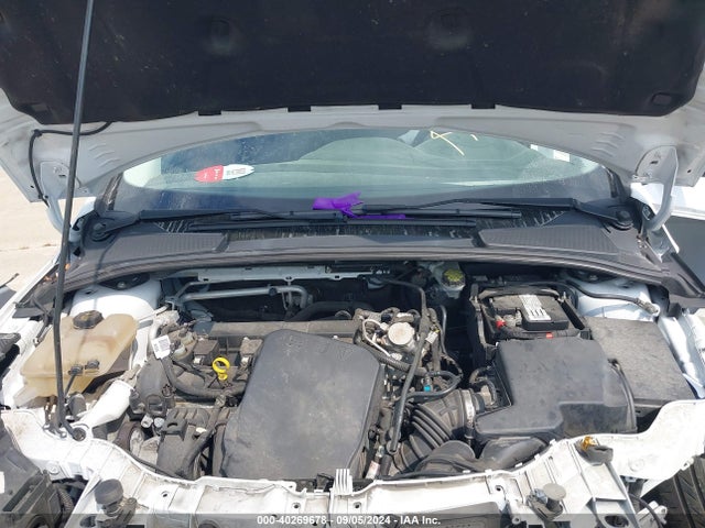 Ford FOCUS SE 2016 1FADP3K24GL386823 Image 10