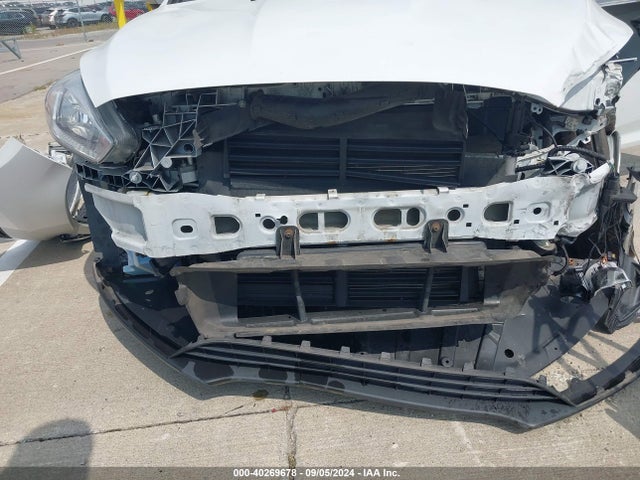 Ford FOCUS SE 2016 1FADP3K24GL386823 Image 6
