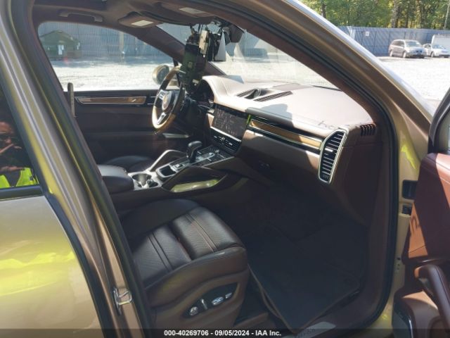 WP1AF2AY8KDA80323 Porsche Cayenne Turbo