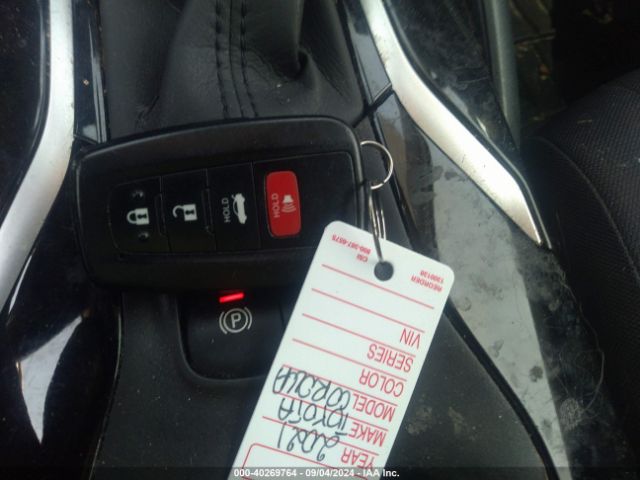 JTDVPMAE2MJ132910 Toyota COROLLA LE