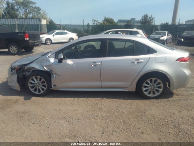 JTDVPMAE2MJ132910 Toyota COROLLA LE